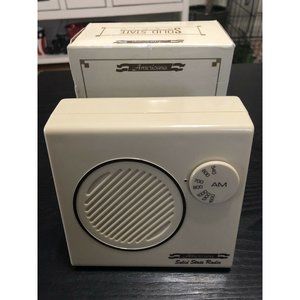Vintage Americana Solid State  AM Radio Model 620